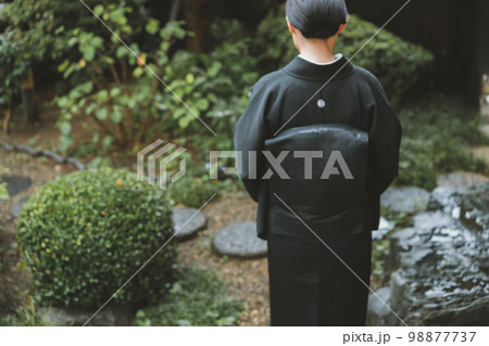 mourning kimono 98877737