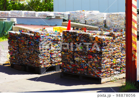 プレスされた空き缶 スチール缶（Cプレス） 98878056