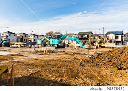 宅地造成工事　重機パワーショベル 98878482