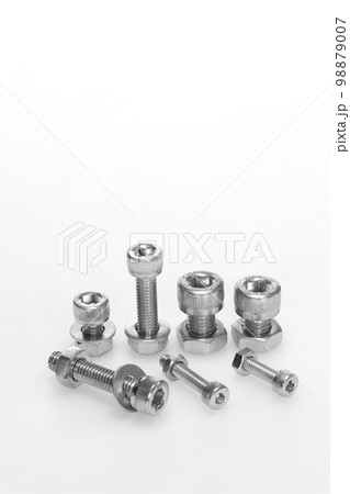 ボルトとナット(縦構図) ボルトとナット(縦構図) 98879007