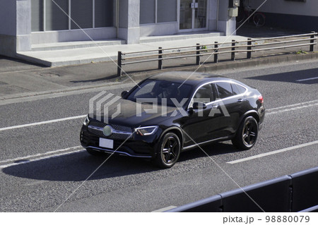 クロースオーバーSUV 多用途車　道路走行 98880079