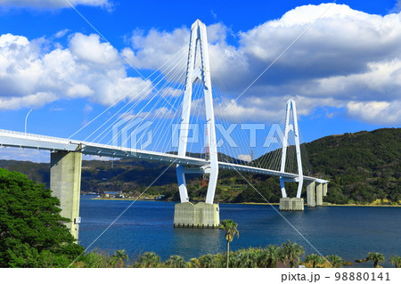 【長崎県】晴天の大島大橋(呼子の瀬戸) 【長崎県】晴天の大島大橋(呼子の瀬戸) 98880141