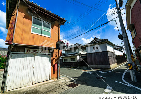 【重要伝統的建造物群保存地区】龍野 川原町地区の風景10 兵庫県たつの市 【重要伝統的建造物群保存地区】龍野 川原町地区の風景10 兵庫県たつの市 98881716