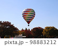 青空と気球 98883212