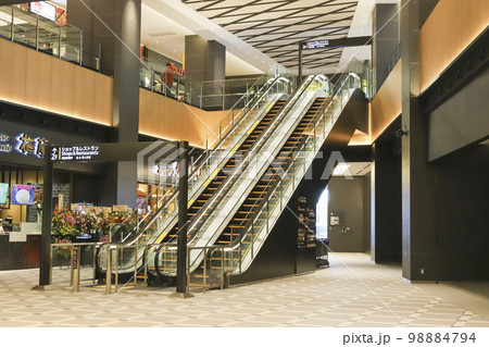 羽田エアポートガーデン グランドホワイエのフードセレクション 98884794