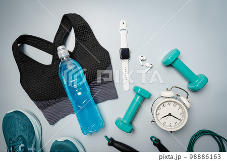 Workout flat-lay with sneakers 98886163