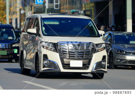 ミニバン　イメージ 98887895