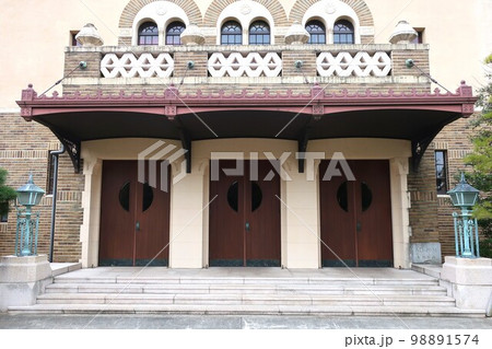 神戸女学院大学 98891574