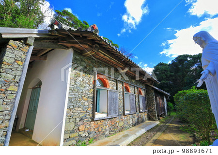 【長崎県】晴天の大野教会堂 98893671