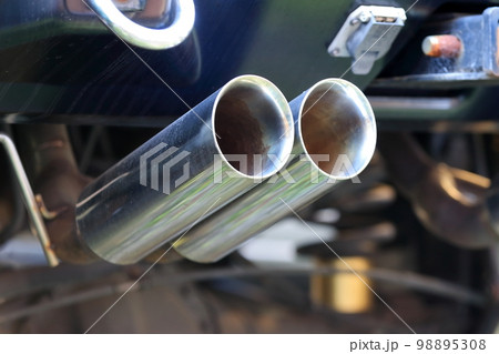 自動車のマフラー　イメージ 98895308