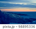 空と崖 98895336
