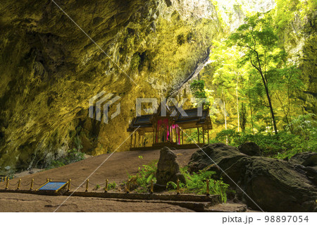 The Kuhakaruhat pavilion in the Phraya Nakhon Cave at Prachuap Khiri Khan, Thailand  98897054
