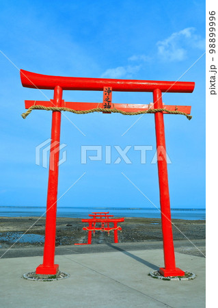 【佐賀県】大魚神社の海中鳥居 【佐賀県】大魚神社の海中鳥居 98899996