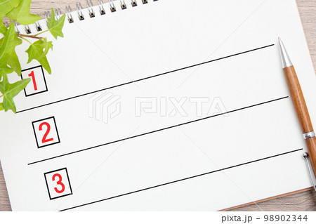 リストとボールペン リストとボールペン 98902344