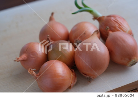 まな板の上のペコロス 98905004