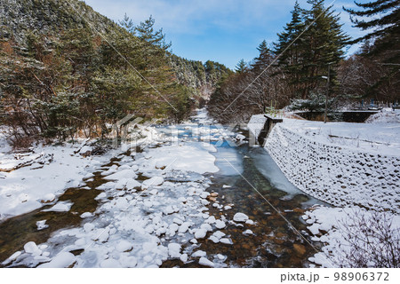 【中房川】雪景色【穂高川】 98906372