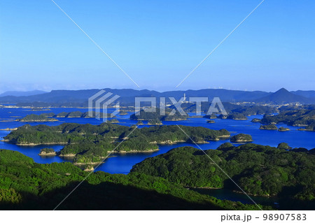 【長崎県】晴天下の九十九島(佐世保 九十九島 観光公園) 【長崎県】晴天下の九十九島(佐世保 九十九島 観光公園) 98907583