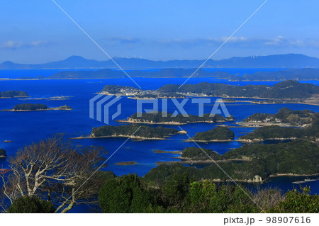 長崎県】晴天の九十九島（佐世保 石岳展望台）の写真素材 [98907616 