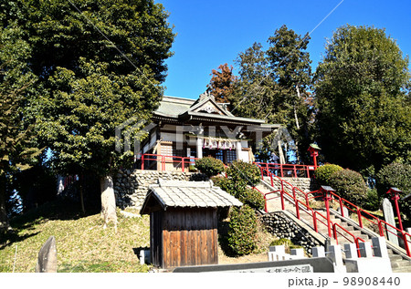 埼玉県坂戸市の勝負の神様　勝呂(すぐろ)神社 98908440