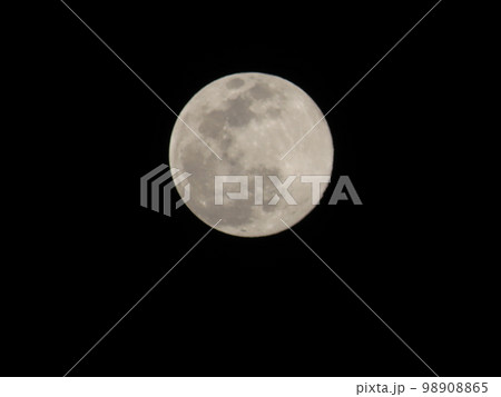 スノームーンの満月 98908865