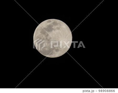 スノームーンの満月 98908866