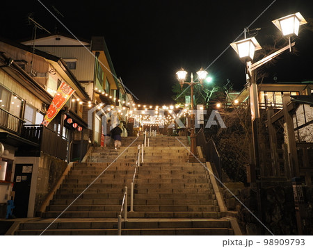 伊香保温泉　石段街の夜景 98909793