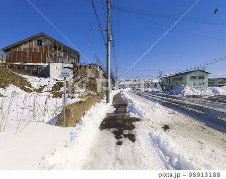 北海道根室市・花咲港西バス停 雪景色 / Nemuro, Japan 98913188