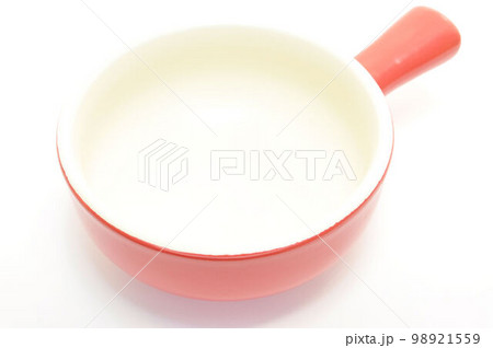 赤いフォンデュポット 98921559