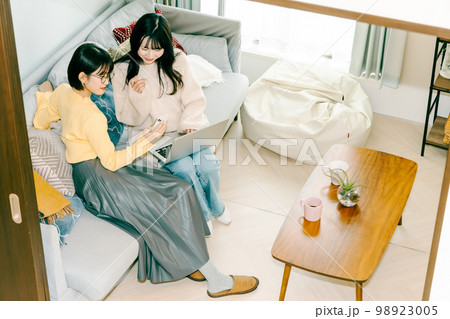 ルームシェアリング 98923005