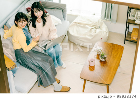 ルームシェアリング 98923374
