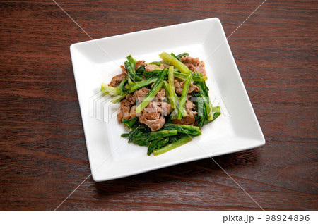 ゆーまー菜とベーコンの炒め物 98924896