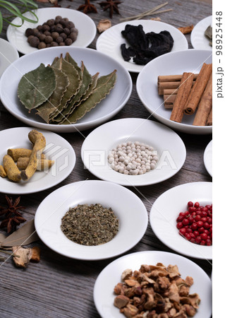 スパイス　集合写真 98925448