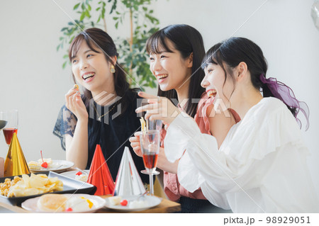 女子会イメージ 98929051