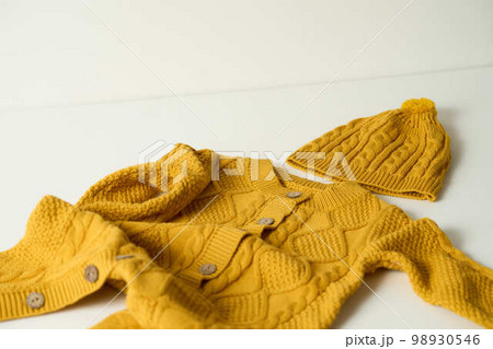 ニットのベビー服 ニットのベビー服 98930546
