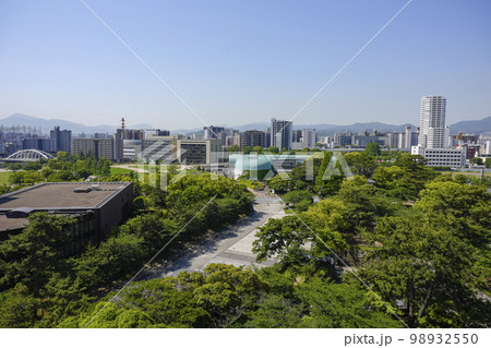 小倉城から撮影した街の景色。 98932550