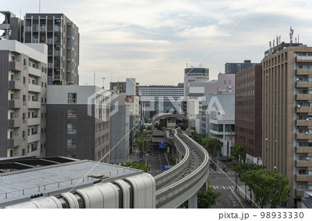 小倉の市街地を走るモノレールからの景色。 小倉の市街地を走るモノレールからの景色。 98933330