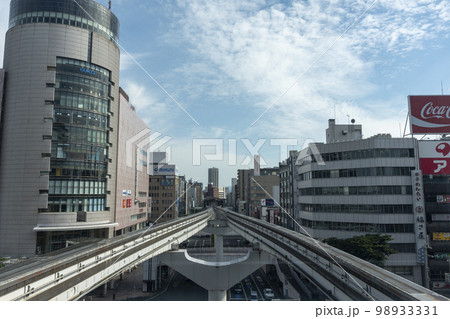 小倉の市街地を走るモノレールからの景色。 小倉の市街地を走るモノレールからの景色。 98933331