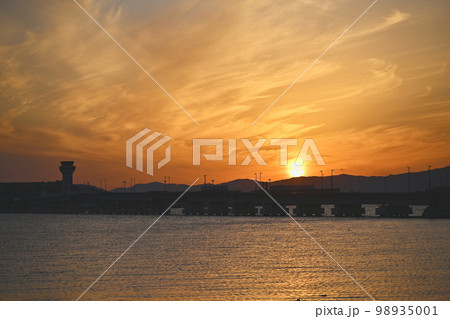 長崎空港(夕暮れ版/長崎県大村市) 長崎空港(夕暮れ版/長崎県大村市) 98935001