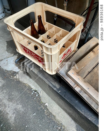 アサヒビールケース　コンテナケース　瓶ケース アサヒ 20本用ビールケースコンテナ キリン お酒ケース 踏み台