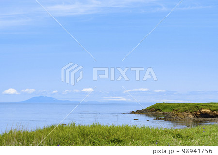 北海道 温根沼大橋から根室半島を行く 98941756