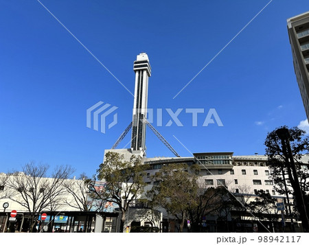 青空に映える江戸川区のタワーホール船堀 青空に映える江戸川区のタワーホール船堀 98942117