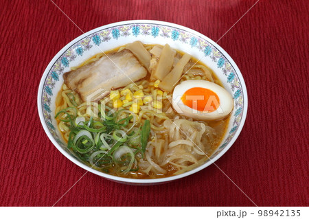 味噌ラーメン 味噌ラーメン 98942135