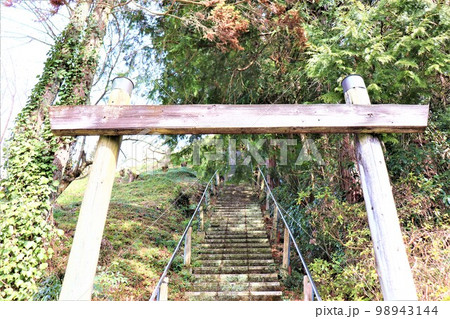 不動山の巨石 98943144