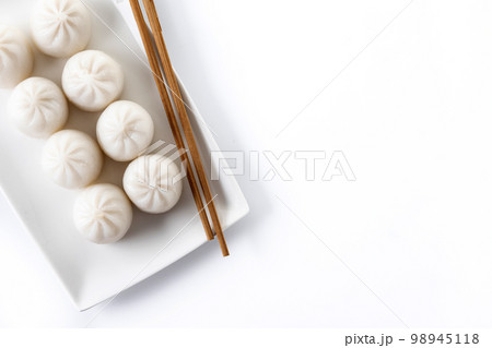 Steamed dumplings isolated on white background. Traditional oriental food. 98945118