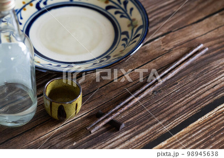 壺屋焼と島酒 98945638