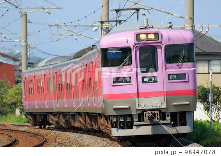 最新作 JR四国 [98947078 113系電車（第2編成・ピンク色）の写真素材 鉄道模型