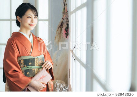 着物を着た女性 写真館 フォトスタジオ 着物を着た女性 写真館 フォトスタジオ 98948020