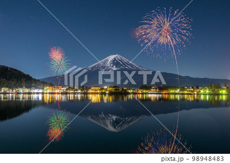 【山梨県】河口湖冬花火 【山梨県】河口湖冬花火 98948483