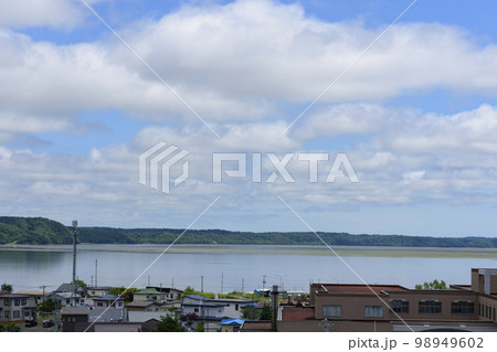 北海道　東部　初夏の厚岸町 98949602