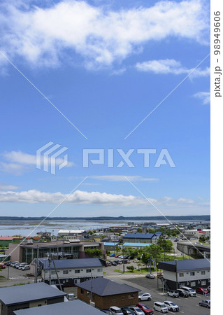 北海道　東部　初夏の厚岸町 98949606